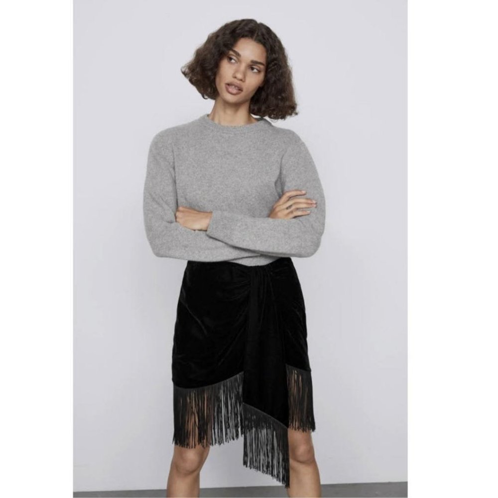 NWT ZARA BLACK VELVET MINI SKIRT WITH FRINGING SMALL